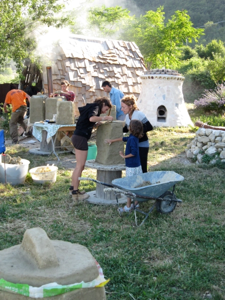 walls built as if they have already collapsed – unbreakable walls